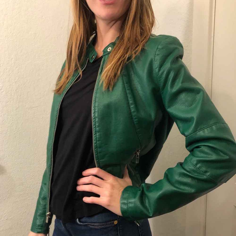 SOLD-- Andrew Marc 💚 Green Leather Jacket